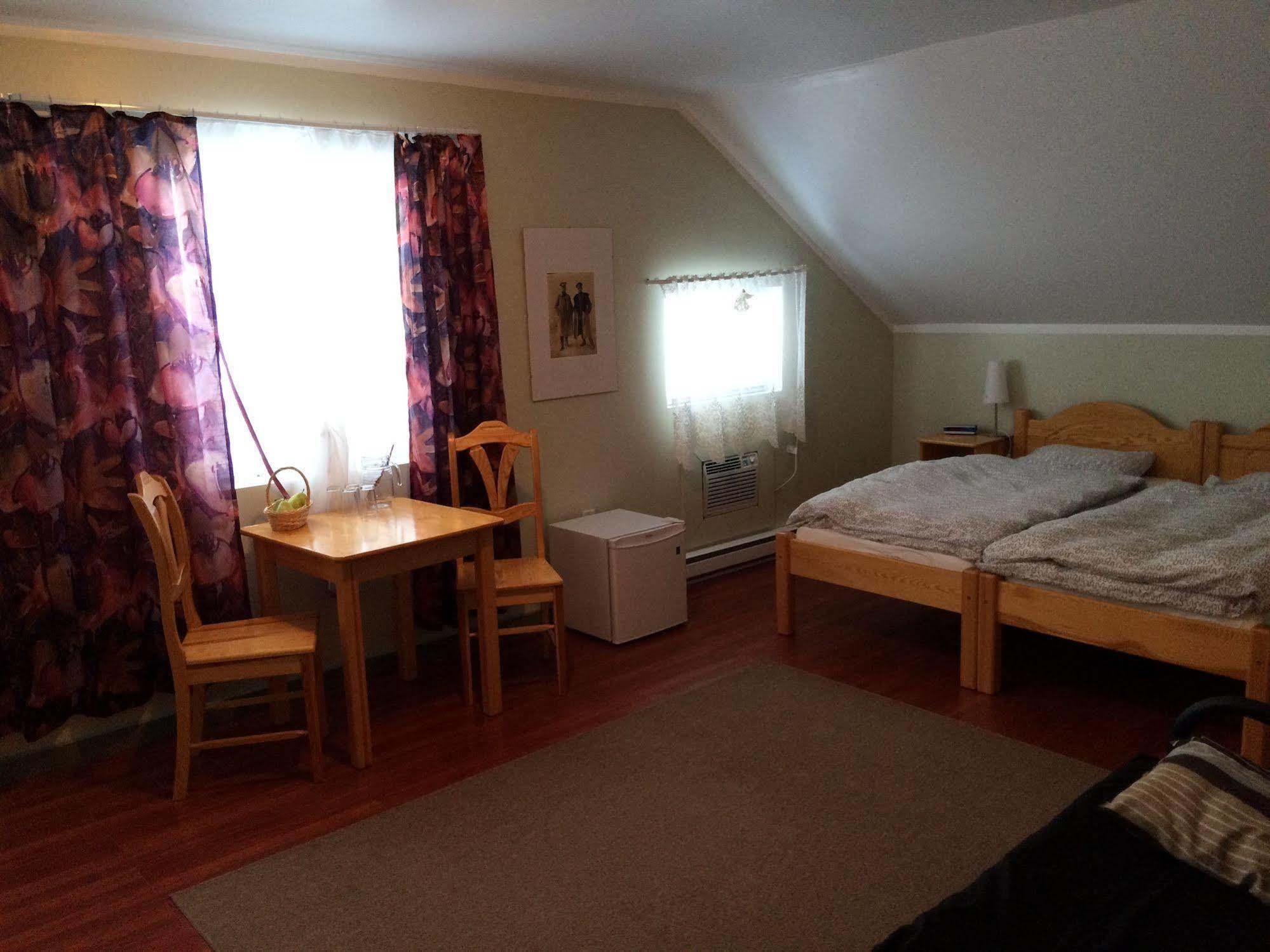 Crowsnest Vineyards Guesthouse Cawston Eksteriør billede